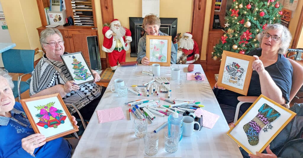 ‘The Naracoorte Crafters’ paint their way into Christmas